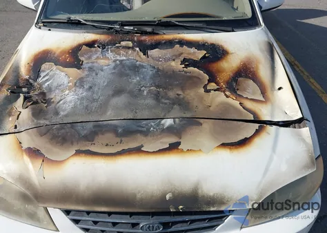 2003 Kia Spectra Ls z USA, uszkodzony, nr VIN KNAFB121435271289